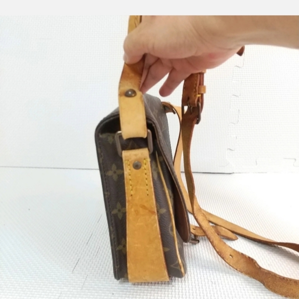Louis Vuitton Cartouchiere MM Monogram Crossbody Brown Gold Zip Bag - Picture 7 of 16